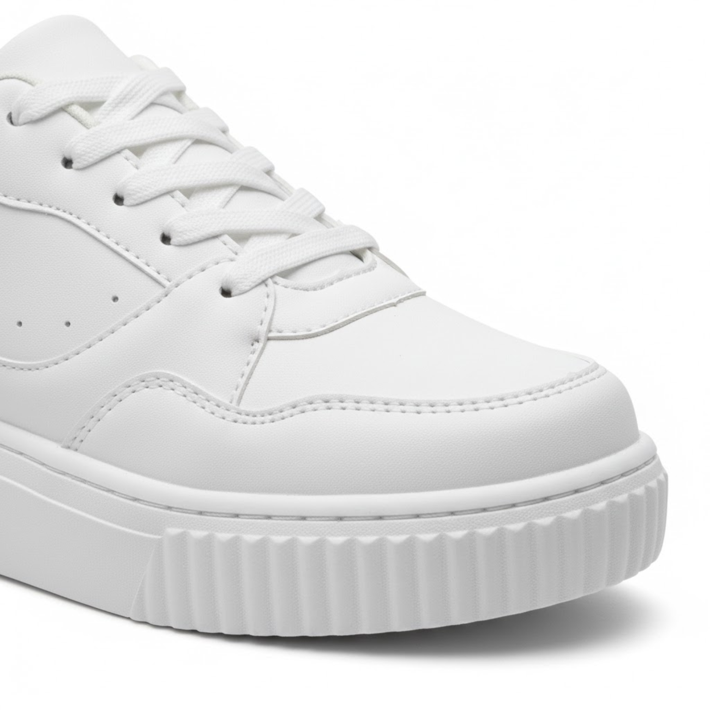 Lightweight Comfortable Women's White Athletic Shoes