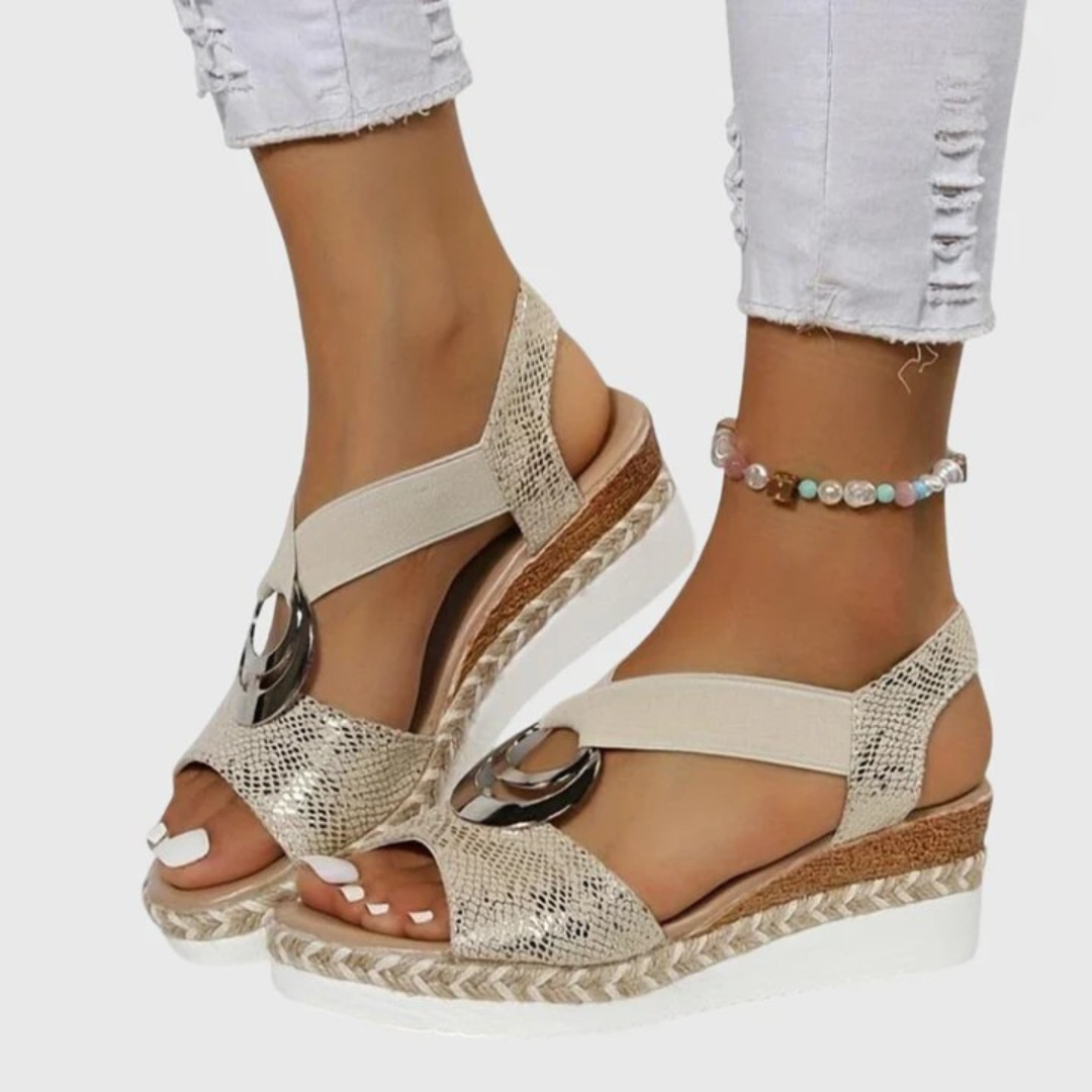 Comfortable Women's Supportive Buckle Sandals
