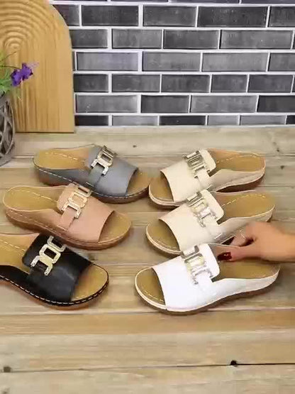 Comfortable Women's Padded Buckle Sandals