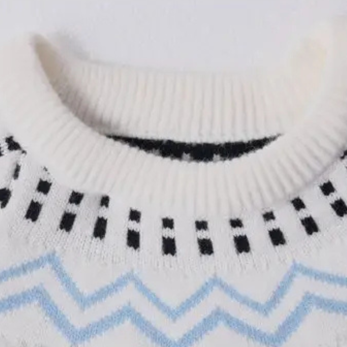 Men's Round Neck Snowflake Knit Christmas Sweater