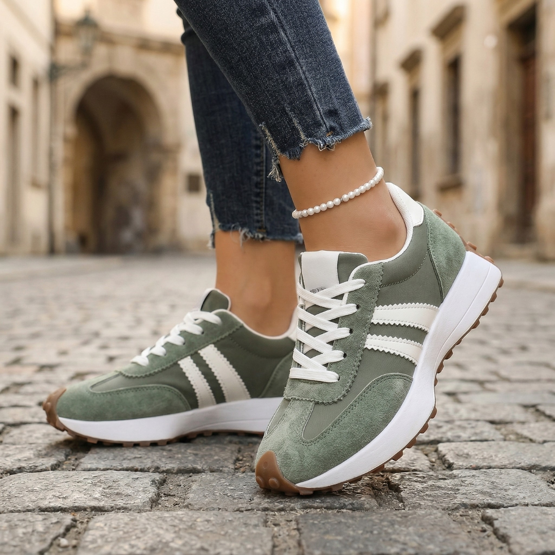 Women’s Retro Running Sneakers Lace Up Casual Sport Shoes