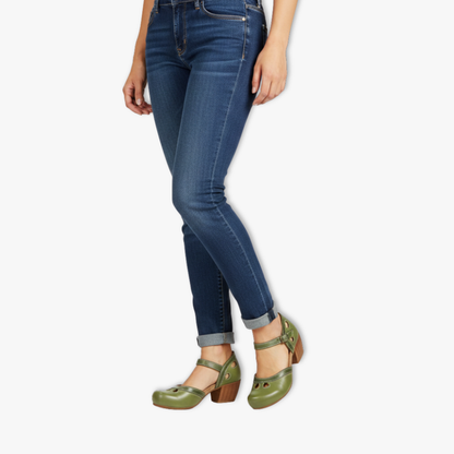 Vintage Style Low Heel Cutout Women's Sandals