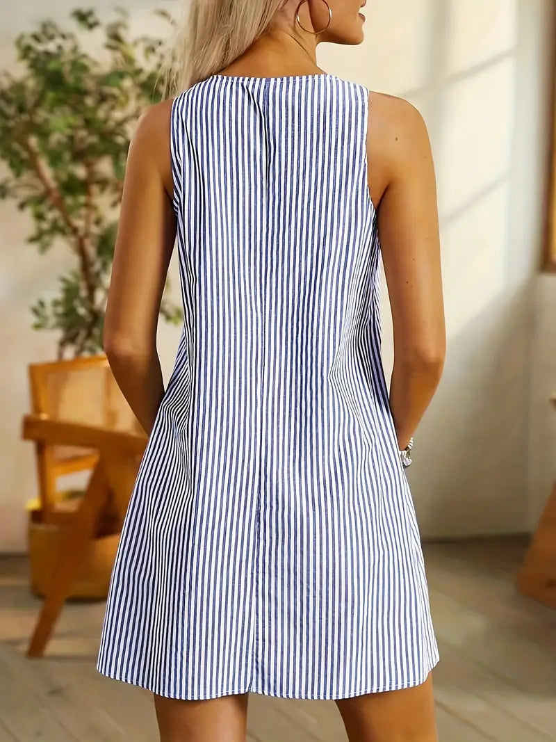Women's Sleeveless Scoop Neck Dress