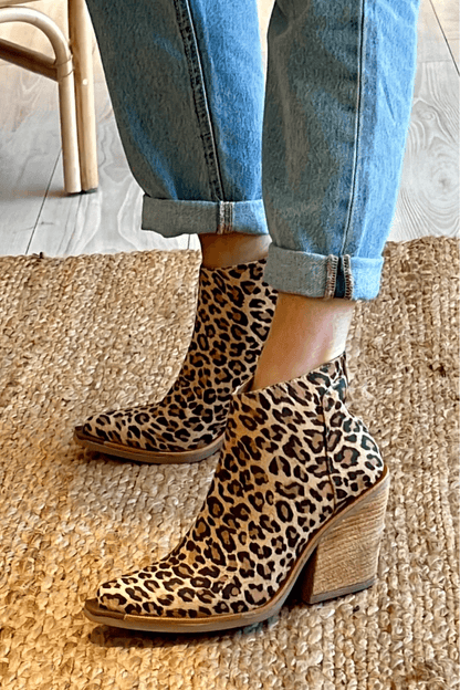 Eliana Women's Pointed Cowboy Boots