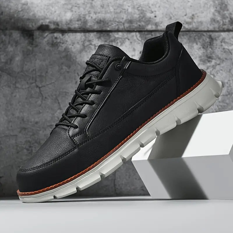 Men's Lace-Up Sneakers Rounded Toe