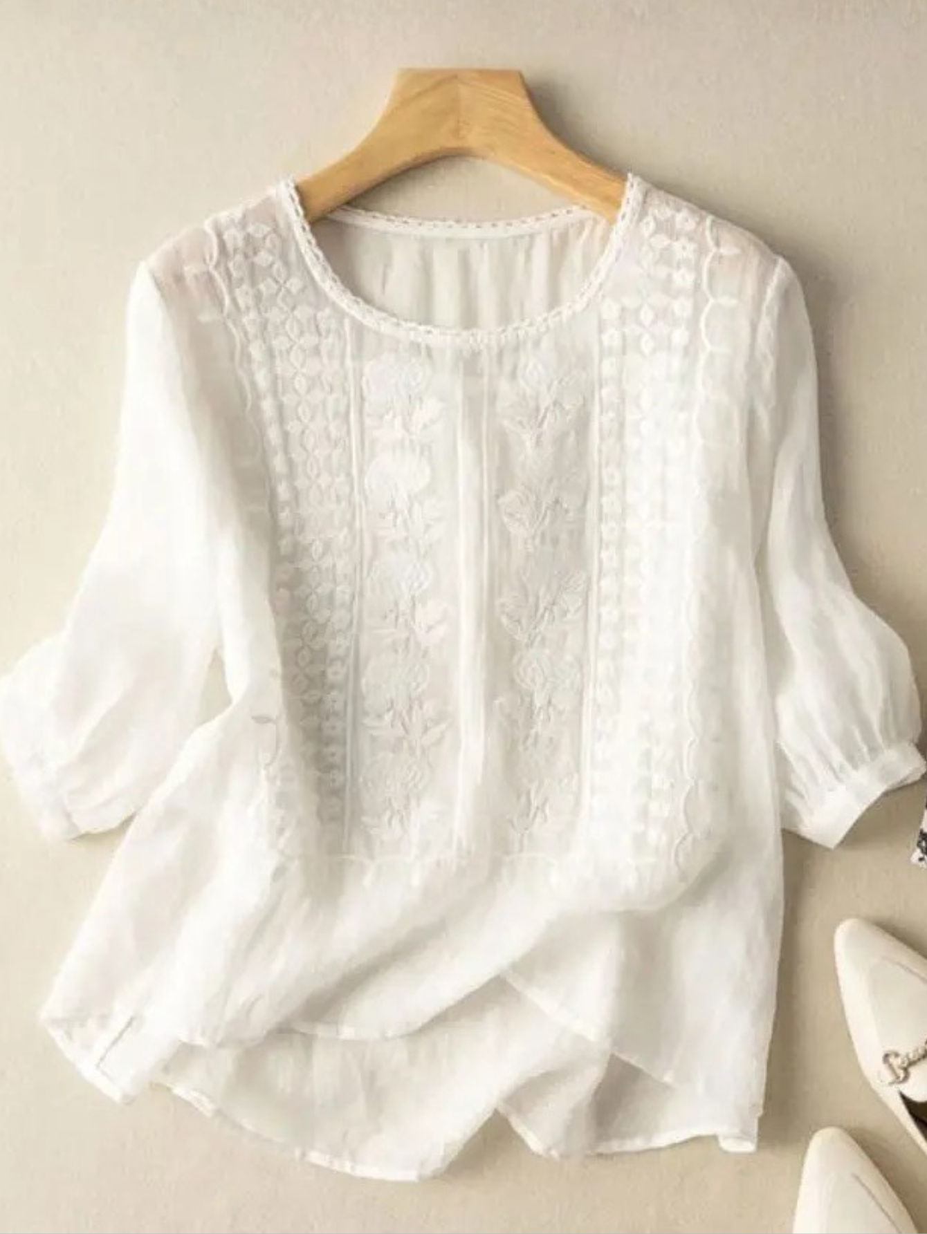 Women's Embroidered Blouse 3/4 Sleeve - VibreMode
