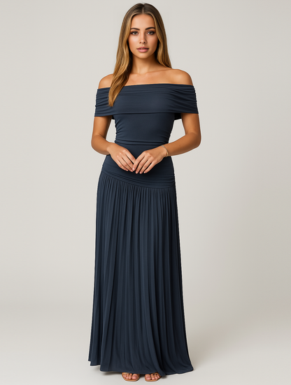 Elegant Ladies Floor Length Pleated Maxi Dress