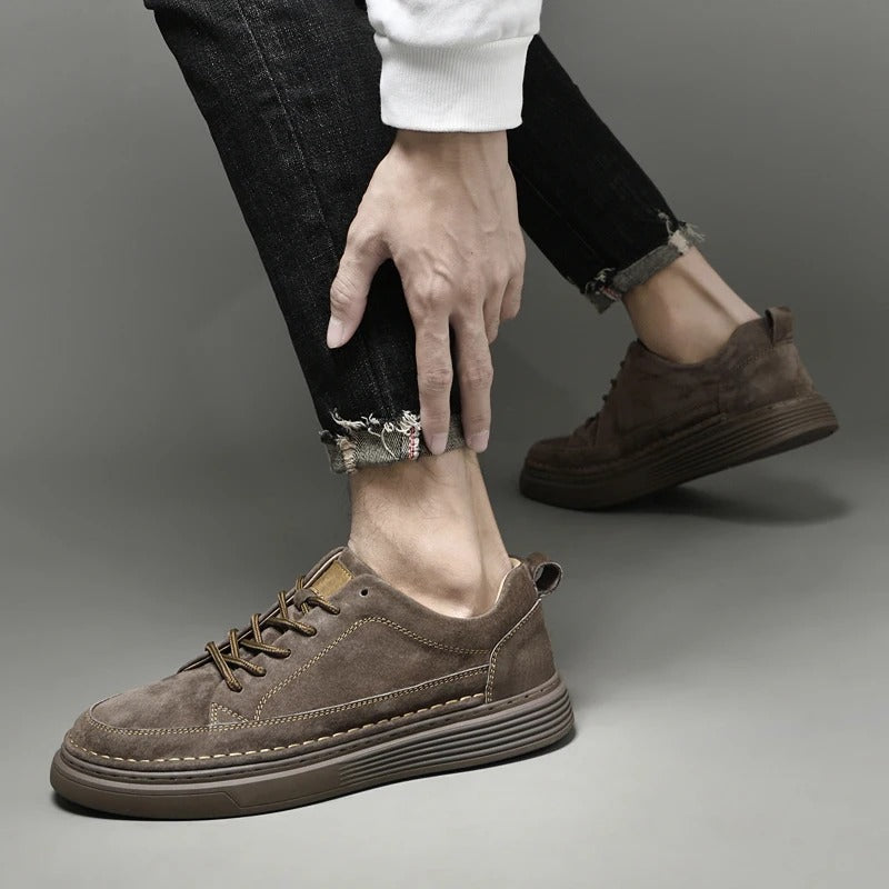 Men's Casual Lace-Up Sneakers Contrast Sole Black