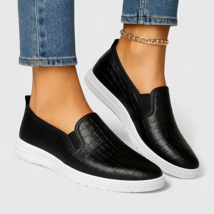 Comfortable Fashion Loafers - VibreMode