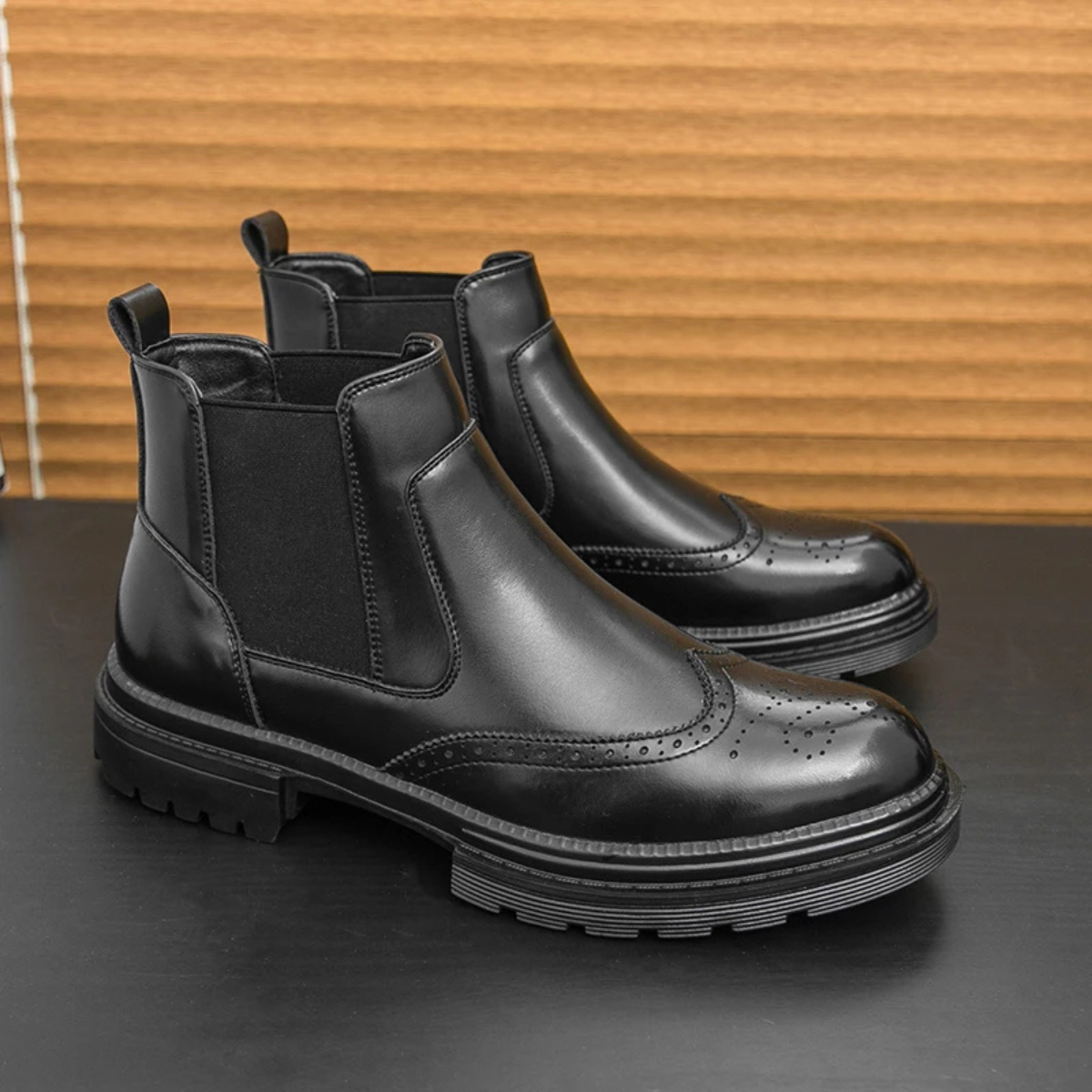 Men's Retro Chelsea Boots Anti-Slip Leather Black - VibreMode