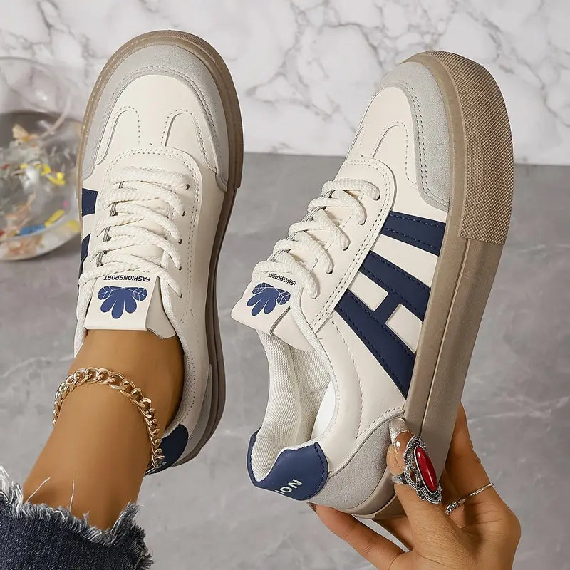 Retro Inspired Women's Platform Trainers Contrast Details