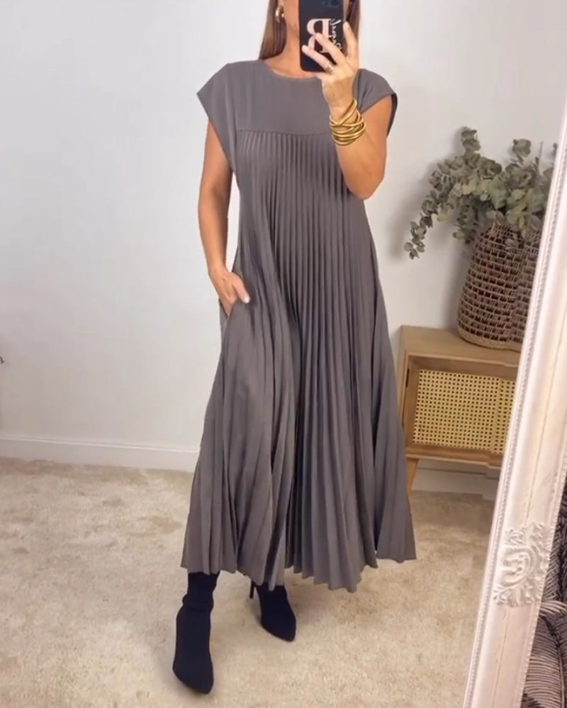Elegant Ladies Long Pleated Evening Dress