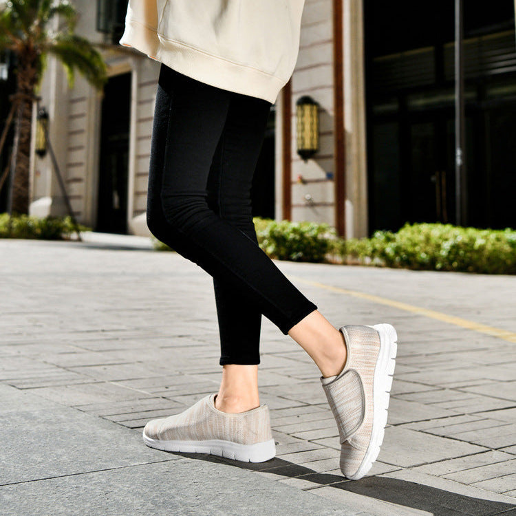 Comfortable Wide Fit Walking Shoes for Women with Adjustable Strap