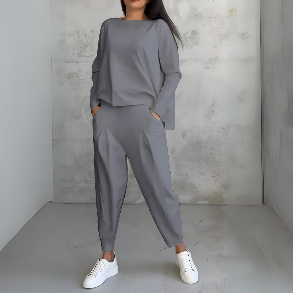 Women's Two Piece Leisure Suit Round Neck Long Sleeves