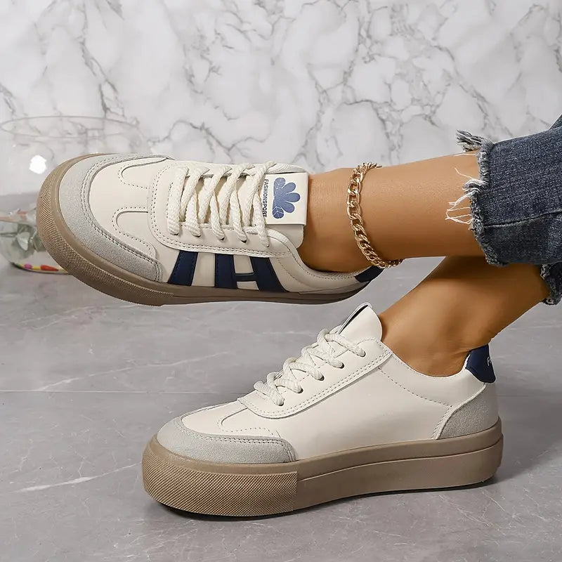 Retro Inspired Women's Platform Trainers Contrast Details - VibreMode