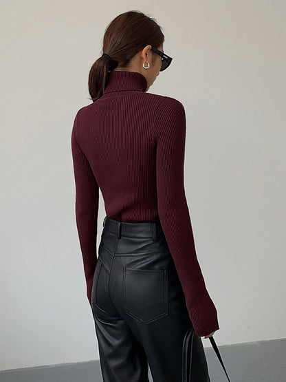 Soft Women's Lightweight Long Sleeve Turtleneck Top