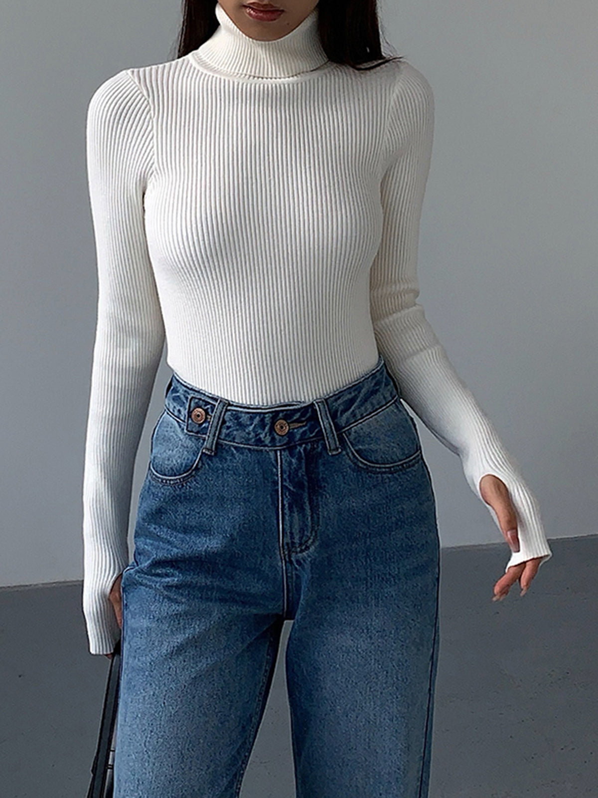 Soft Women's Lightweight Long Sleeve Turtleneck Top