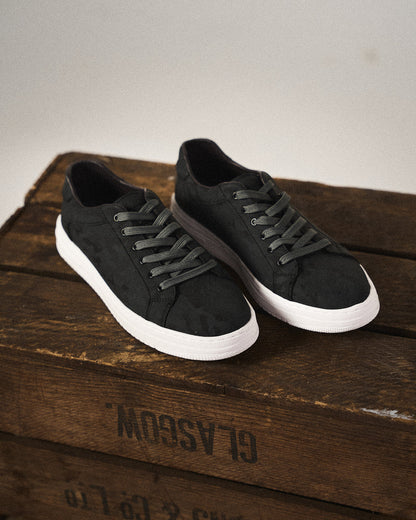 Men's Lace-Up Sneakers Minimal Design