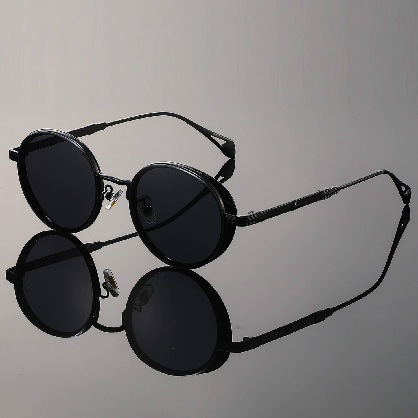 Classic Circular Vintage Sunglasses