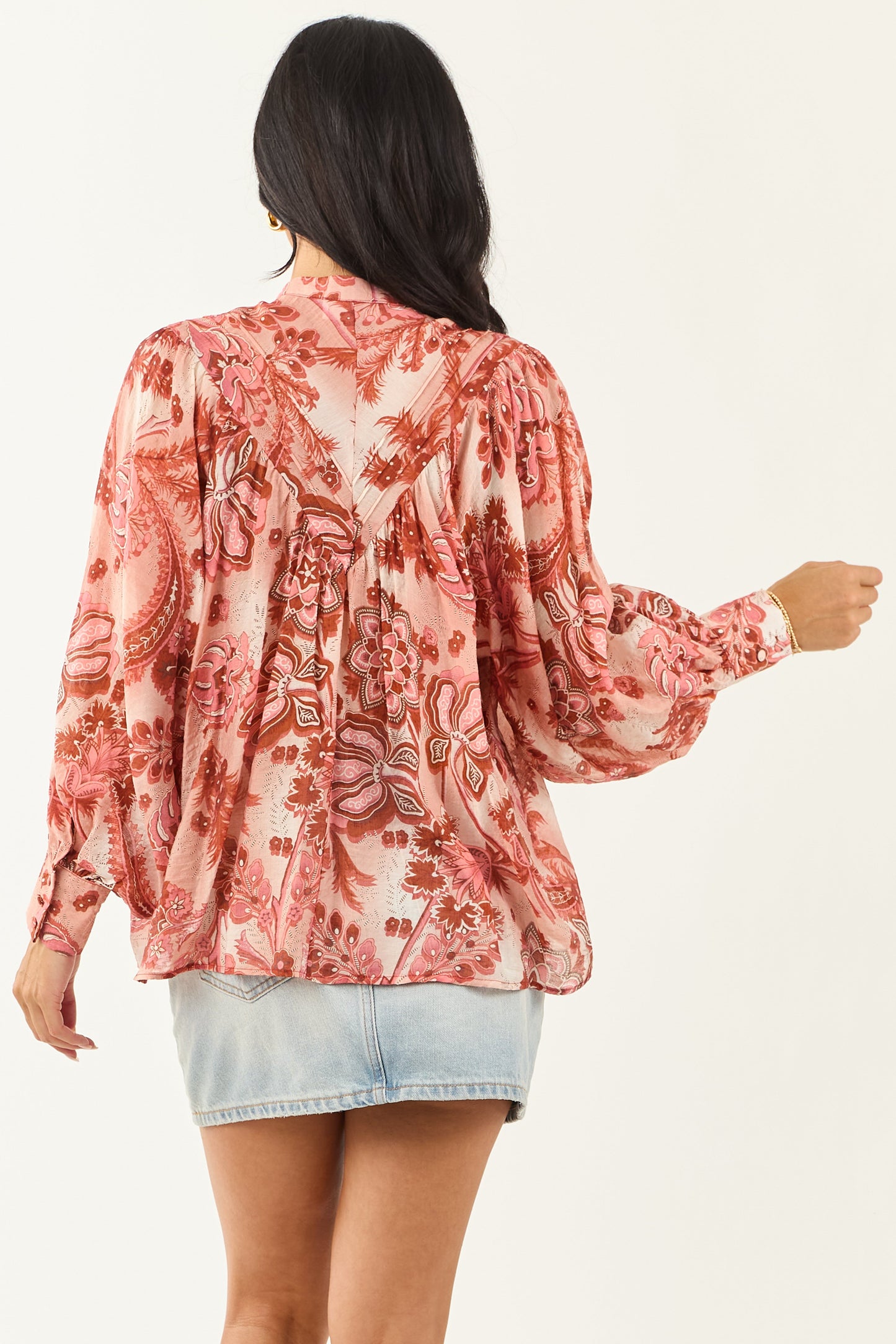 Women's Blush Floral Blouse Pleated Button-Down