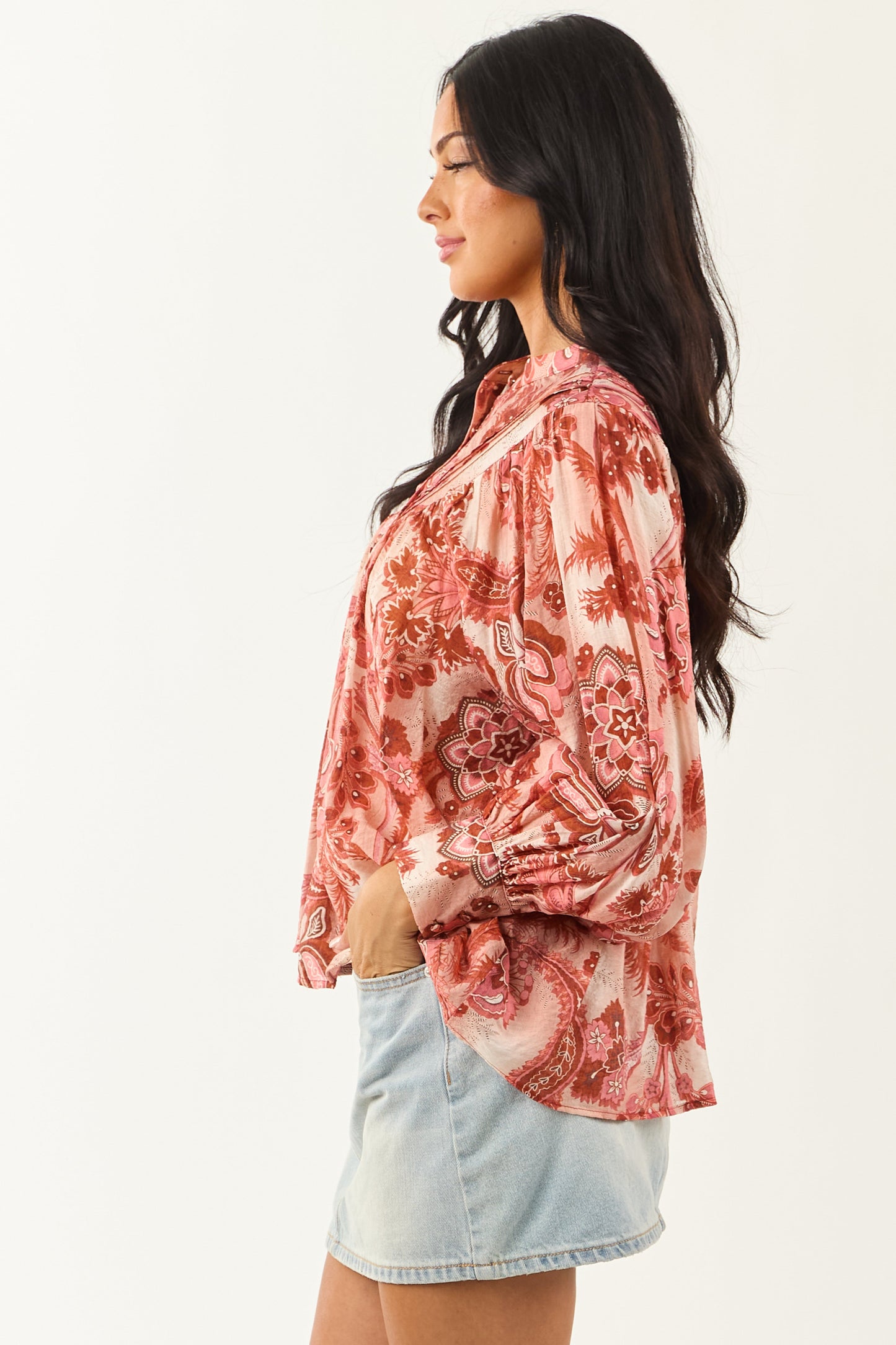 Women's Blush Floral Blouse Pleated Button-Down