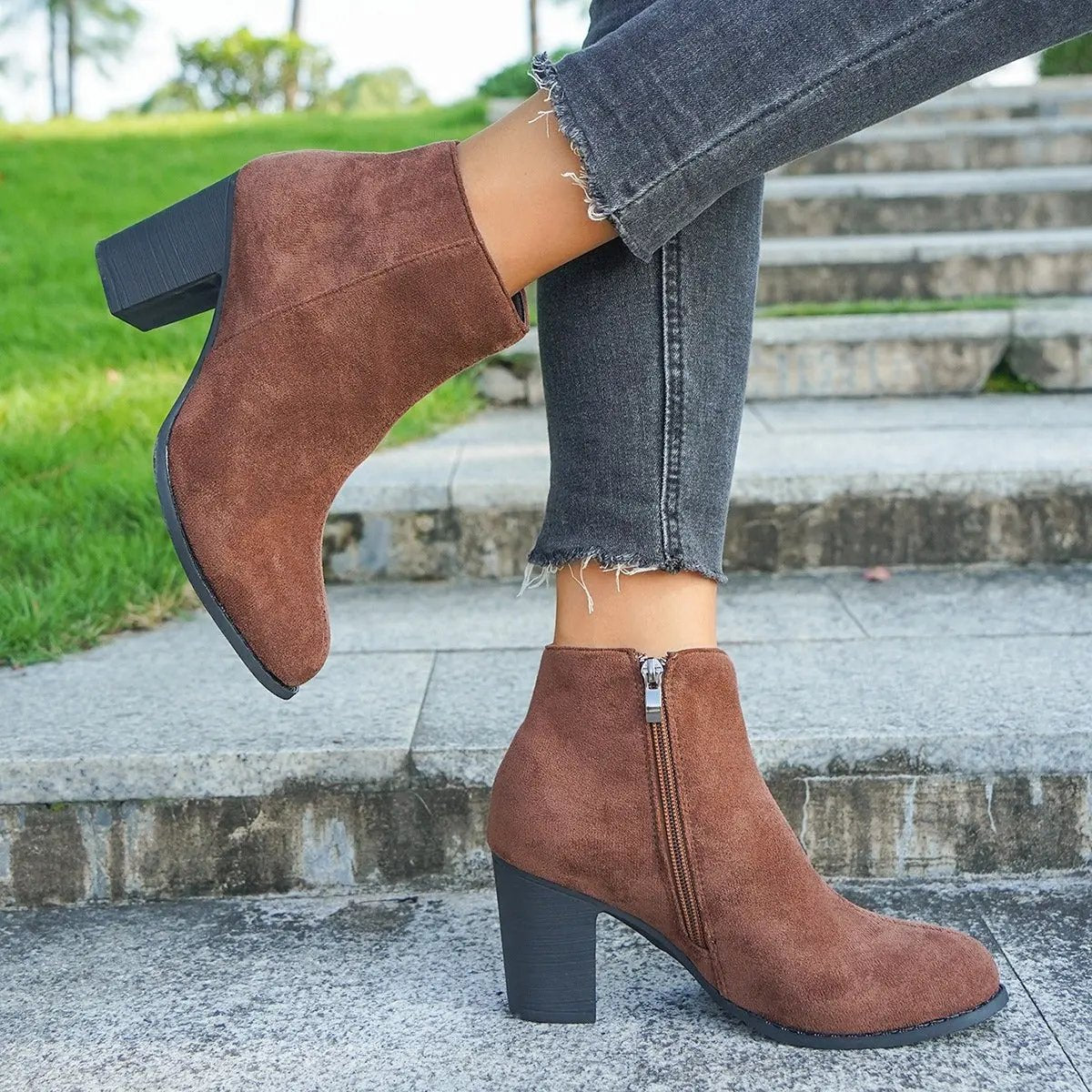 Women's Brown Ankle Boots Block Heel Comfortable - VibreMode