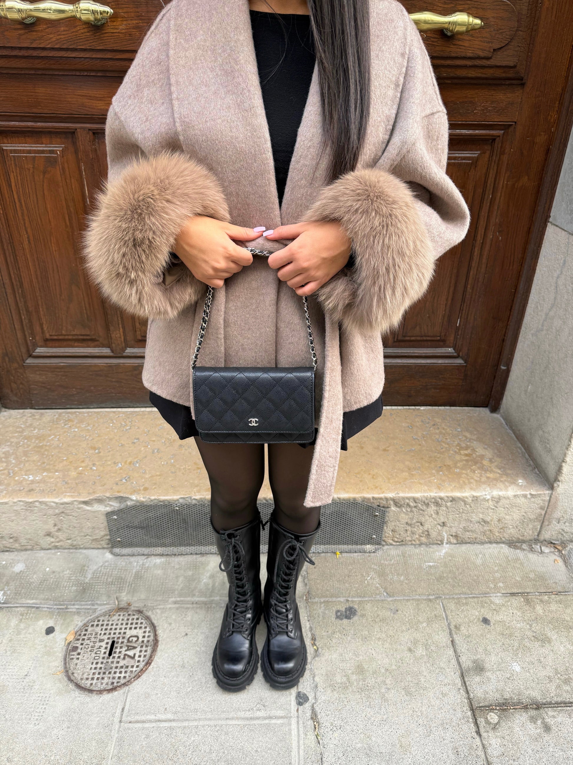 Plush Faux Fur Winter Coat for Ladies - VibreMode