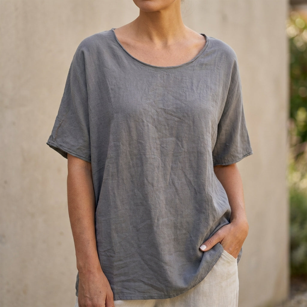 Women's Relaxed Fit Scoop Neck T-Shirt - VibreMode
