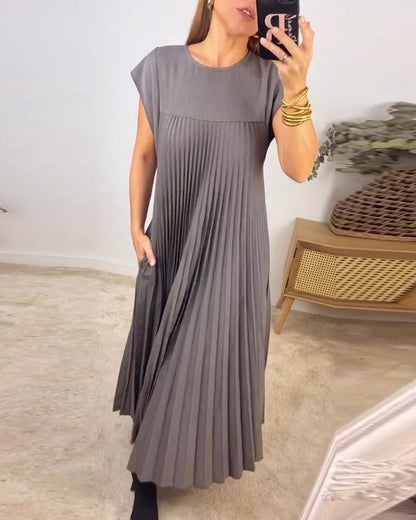 Elegant Ladies Long Pleated Evening Dress