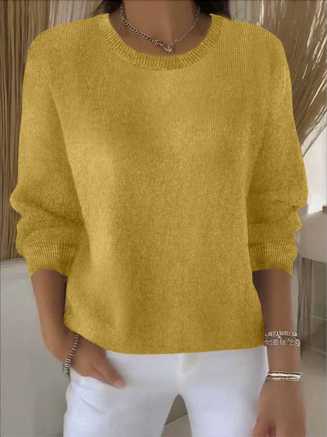 Classic Women's Cozy Crew Neck Sweater - VibreMode