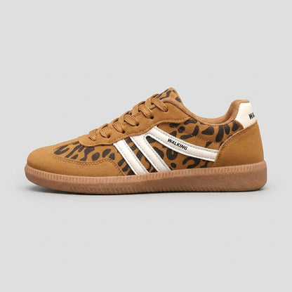 Lace Up Sneakers Textured Sole Contrasting Stripes