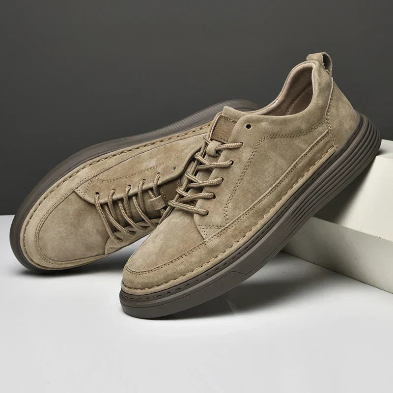 Men's Casual Lace-Up Sneakers Contrast Sole Black