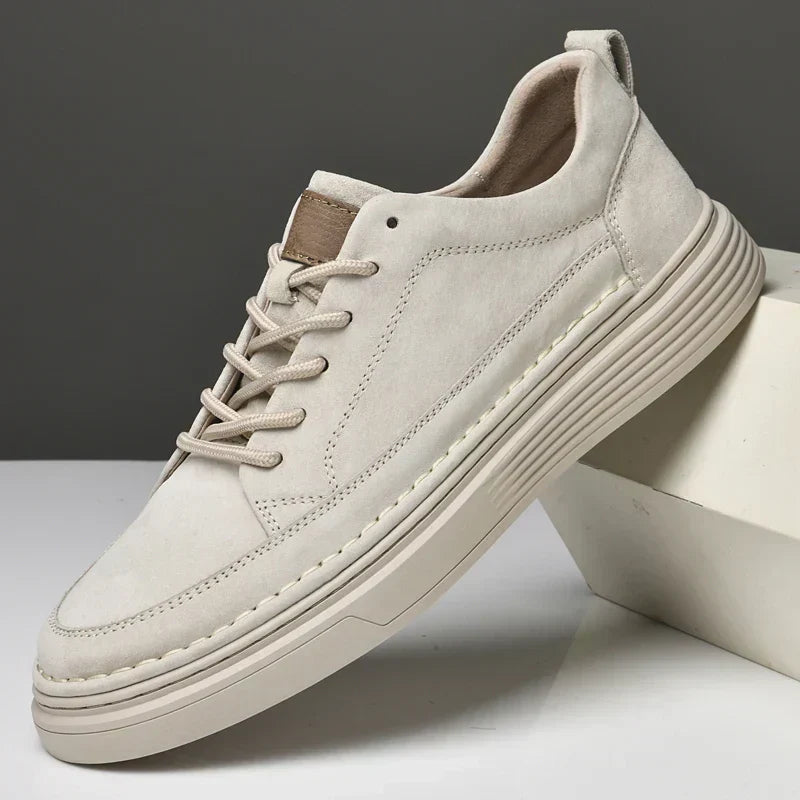 Men's Casual Lace-Up Sneakers Contrast Sole Black