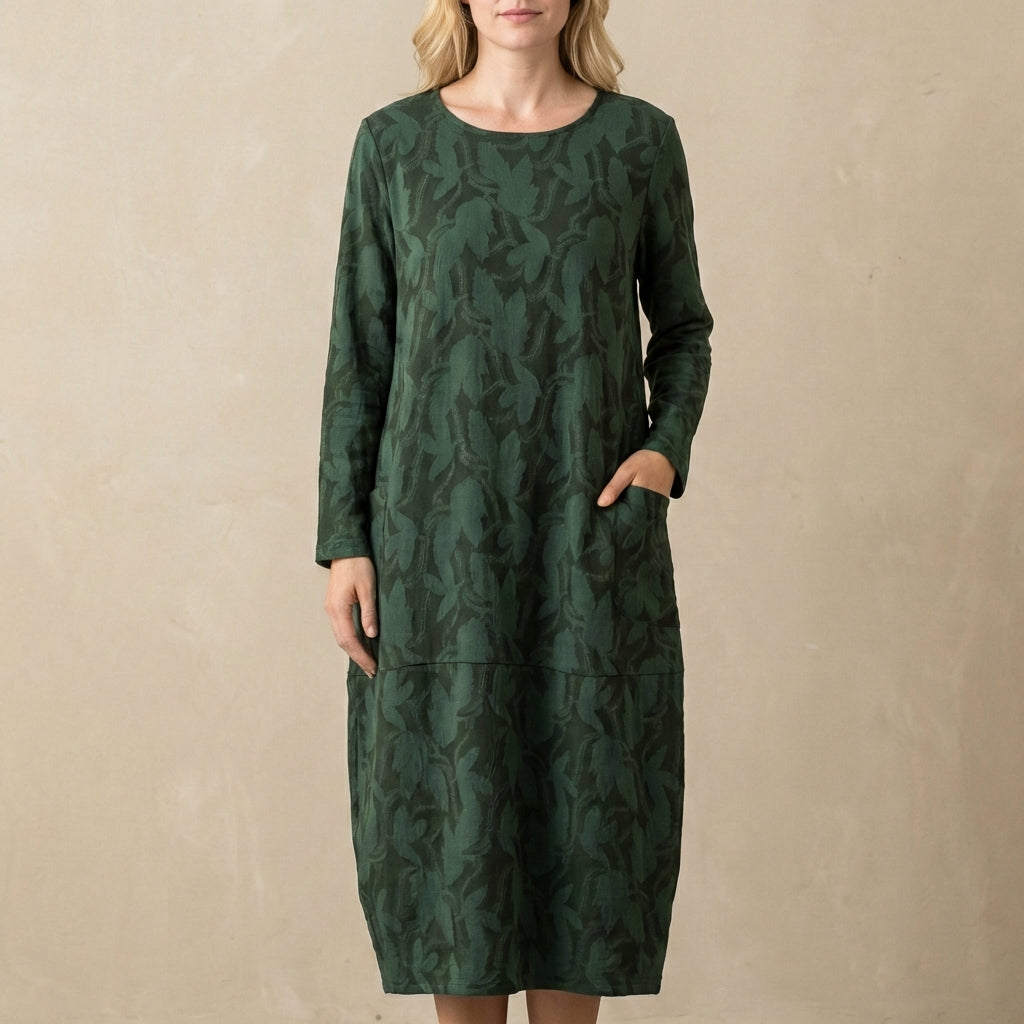 Women's Relaxed Maxi Dress Textured Knit Patch Pockets - VibreMode
