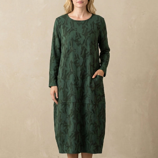 Women's Relaxed Maxi Dress Textured Knit Patch Pockets - VibreMode
