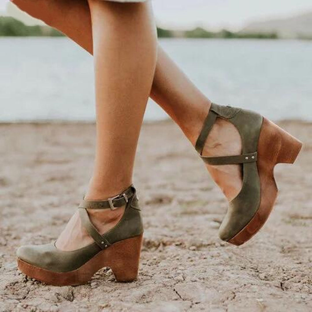 Women's Block Heel Closed Toe Pumps