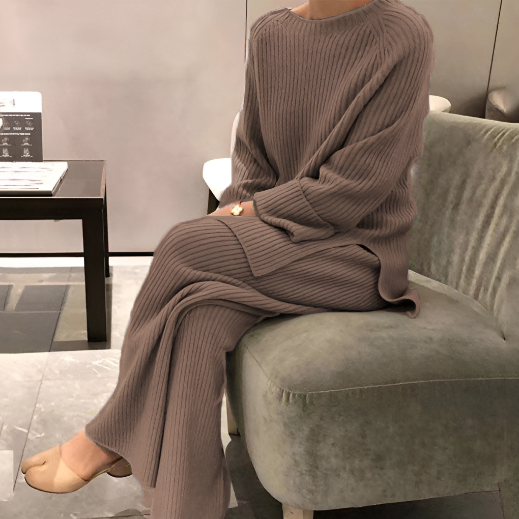 Women's Knit Sweater And Trousers Set - VibreMode
