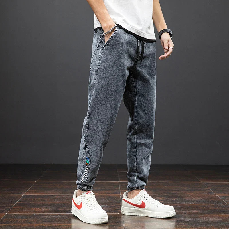 Men's Tapered Jogger Pants Patch Detail