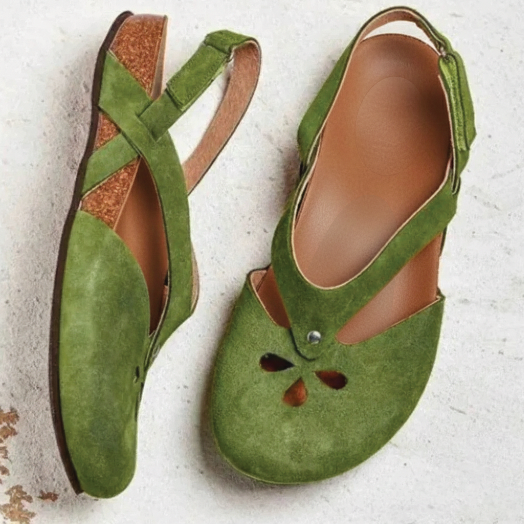 Classic Buckle Strap Flat Sandals - VibreMode