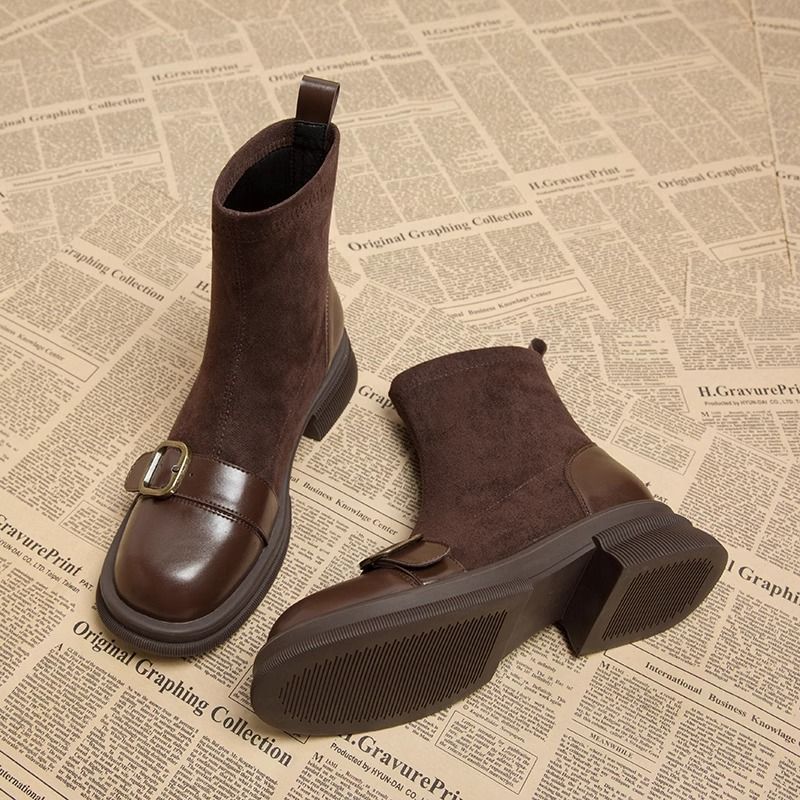 Women's Ankle Boots Chunky Sole Buckle Detail - VibreMode