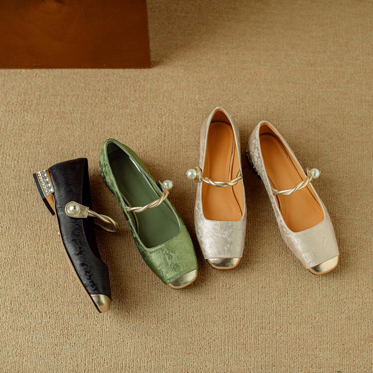 Classic High Heel Pumps
