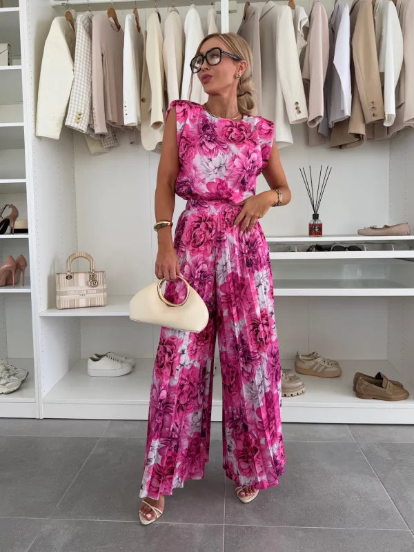 Elegant Ladies Suit with Pleated Pants and Blouse