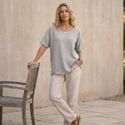 Women's Relaxed Fit Scoop Neck T-Shirt