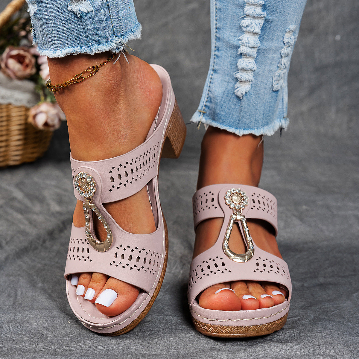 Comfortable Women's Sparkly Flat Sandals