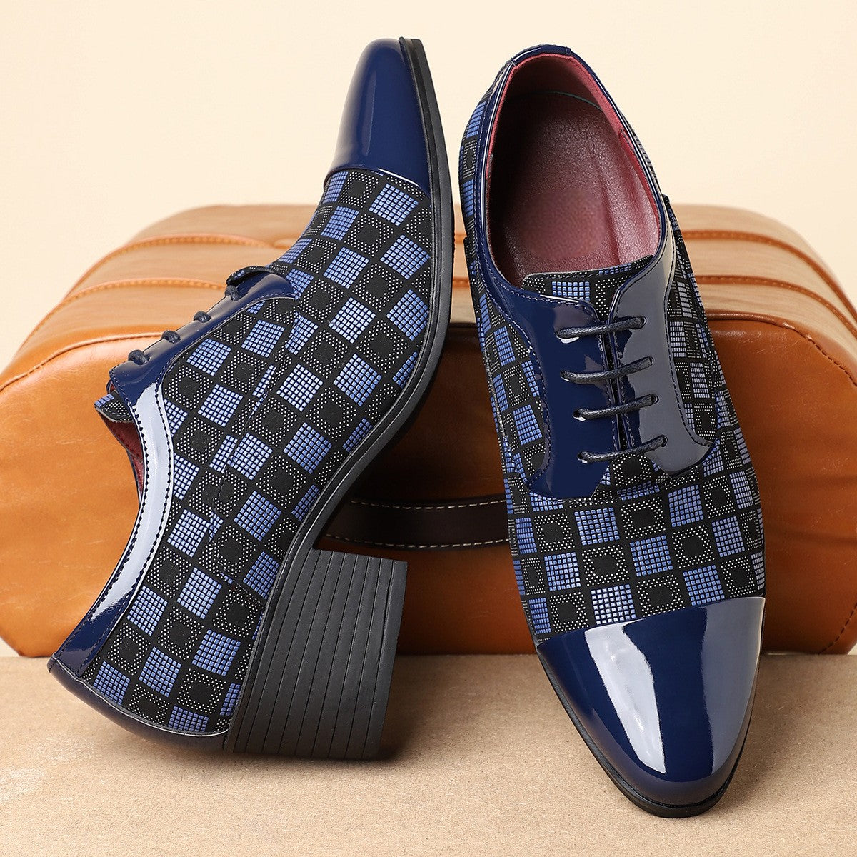 Arlen Varo Lifted-Heel Oxfords - Jack Hafford