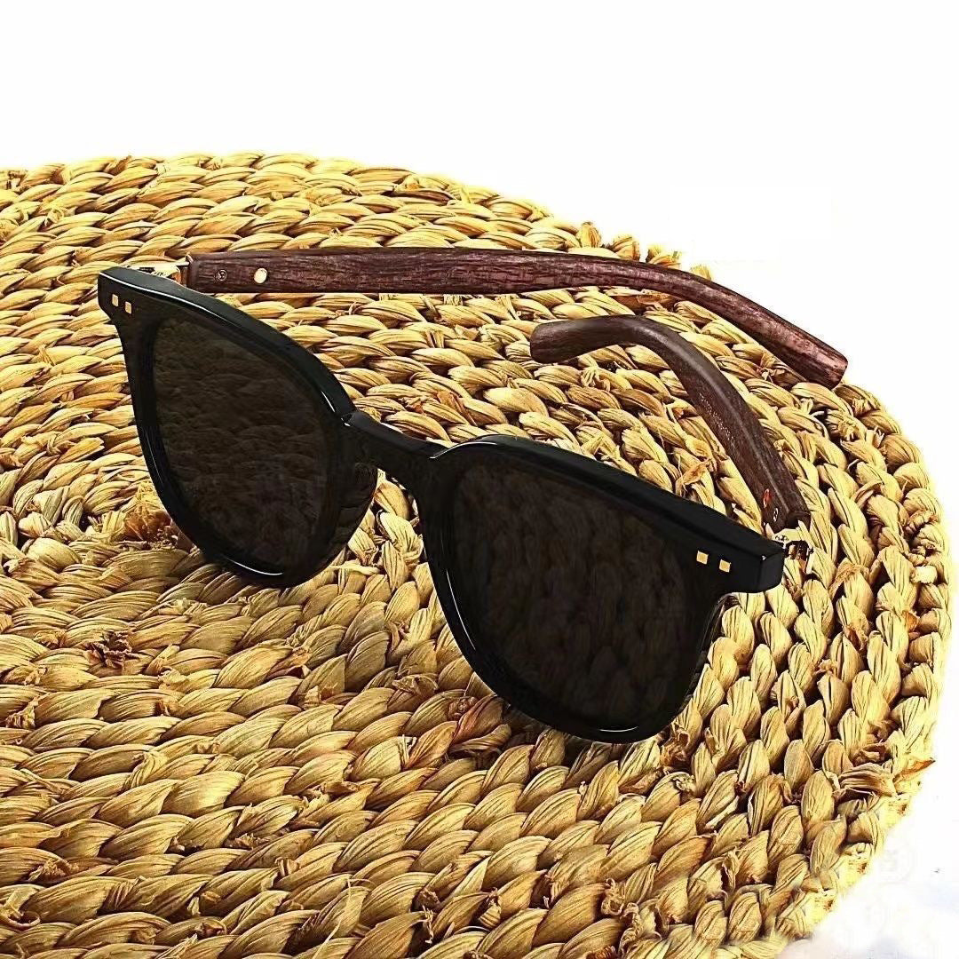 Natural Wood Frame Sunglasses