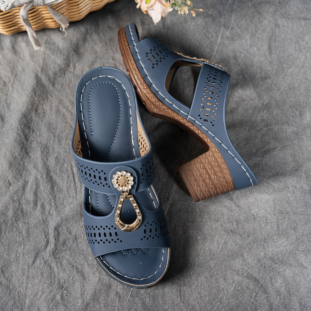 Comfortable Women's Sparkly Flat Sandals
