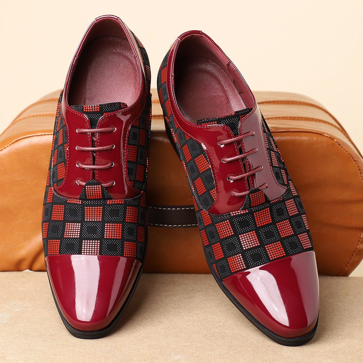 Arlen Varo Lifted-Heel Oxfords - Jack Hafford