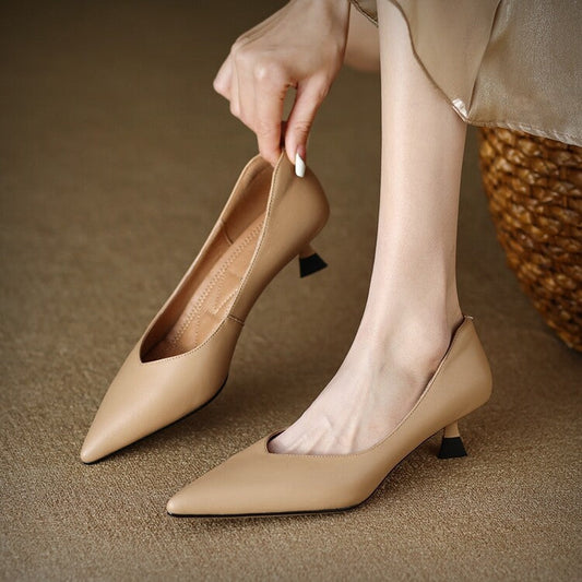 Elegant Low Heel Pointed Toe Women's Slip On Pumps - VibreMode