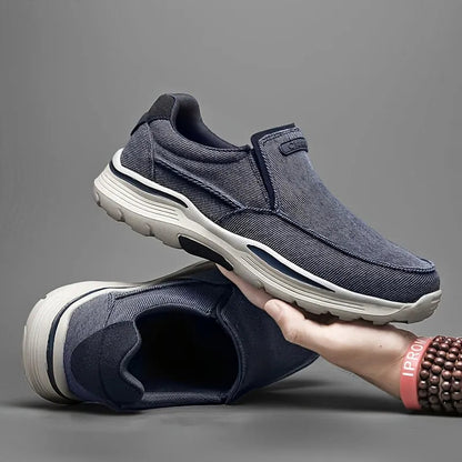 Comfortable Men's Walking Shoes with Arch Support and Cushioning